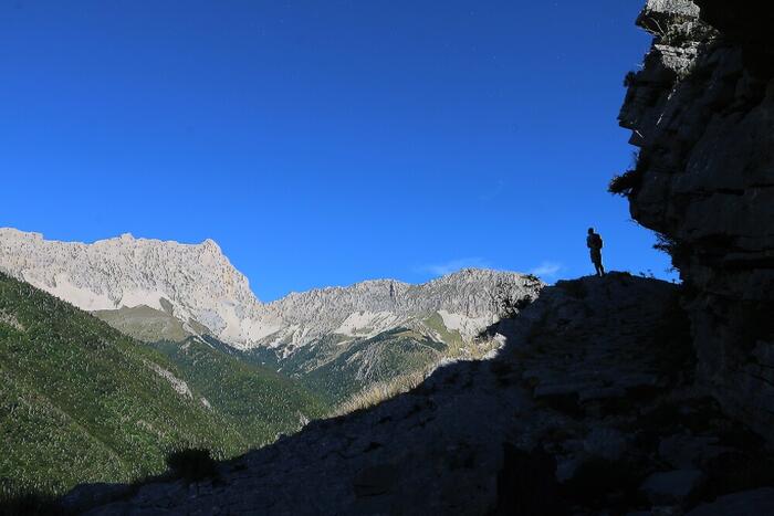 Le sentier des Bancs et la chapelle de la Crotte - Photo 1