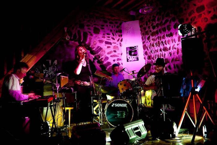 DéciBabel - Photo 7